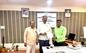 దీప్తిశ్రీనగర్ పార్కు కబ్జాపై డిప్యూటీ కమిషనర్కు జనం కోసం ఫిర్యాదు