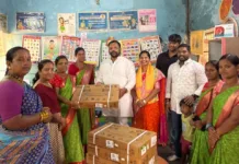 అంగన్వాడీ కేంద్రాలకు బీఎల్వై చారిటబుల్ ట్రస్ట్ అండ