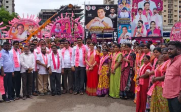 ఓటరు జాబితా సవరణపై అప్రమత్తంగా ఉండాలి: కేటీఆర్
