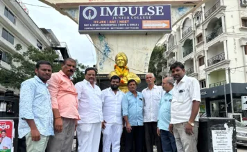 స్వామి వివేకానందకు ఘన నివాళులు