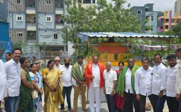 శ్రీ కట్టమైసమ్మ ఆలయంలో ఆరెకపూడి గాంధీ పూజలు
