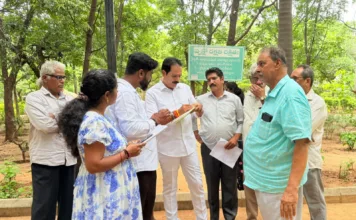 ప్రతి అర్హుడు ఓటరు జాబితాలో పేరును తప్పనిసరిగా చెక్ చేసుకోవాలి: జగదీశ్వర్ గౌడ్