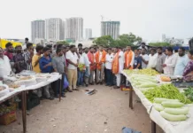 ఎంపీ కొండా విశ్వేశ్వర్ రెడ్డికి న్యూ కాలనీ మార్కెట్ కమిటీ కృతజ్ఞతలు