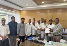 లింగంపల్లి స్టేషన్లో పలు రైళ్ల హాల్ట్ కోరుతూ రైల్వే అధికారులకు వినతి