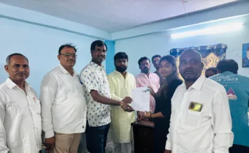 ప్రతి ఒక్కరు ఓటు హక్కు వినియోగించుకోవాలి: బాలింగ్ గౌతమ్ గౌడ్