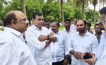 గౌలిదొడ్డి-విప్రో సర్కిల్ రోడ్డు విస్తరణ వేగవంతం చేయాలి: గంగాధర్ రెడ్డి