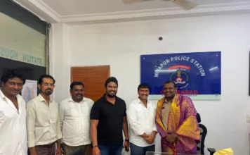 మియాపూర్ నూతన సీఐ జయరాంకు కాంగ్రెస్ నేతల శుభాకాంక్షలు