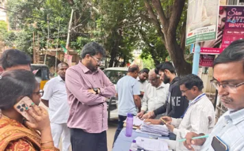 ఆల్విన్ కాలనీ, మియాపూర్లలో ఎన్యుమరేషన్ పనులపై నారాయణ్ అమిత్ క్షేత్ర పరిశీలన