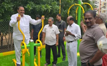 గోల్డెన్ తులిప్ కాలనీలో రూ.15 లక్షలతో ఓపెన్ జిమ్ ప్రారంభం