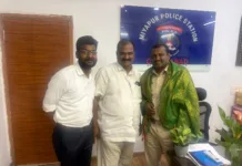 మియాపూర్ సీఐ జయరాంకు బీఆర్ఎస్ నేతల శుభాకాంక్షలు