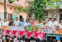 కేటీఆర్ 50వ పుట్టినరోజు సందర్భంగా విద్యార్థులకు విద్యా సామగ్రి పంపిణీ