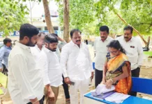 వంద శాతం ఓటరు సర్వే పూర్తి చేయాలి.. ఎస్ఐఆర్ ఎన్యుమరేషన్ క్షేత్రస్థాయిలో పరిశీలన..