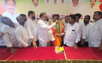 ఘనంగా మాజీ కార్పొరేటర్ ఉప్పలపాటి శ్రీకాంత్ జన్మదిన వేడుకలు