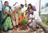 కొండాపూర్లో గ్రీన్ గార్డియన్స్ కార్యక్రమం.. ప్రతి కాలనీలో మొక్కలు నాటాలని రవికుమార్ యాదవ్ పిలుపు..