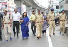 సైబరాబాద్లో స్టార్మ్ వాటర్ డ్రెయిన్ పనులపై సీఎంసీ కమిషనర్ సమీక్ష