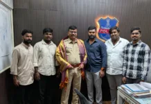 నూతన సీఐ శ్రీధర్ కు కాంగ్రెస్ నేతల ఘన సన్మానం