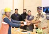 నిర్మాణ కార్మికులకు BOCW నమోదు కార్డులు