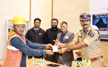 నిర్మాణ కార్మికులకు BOCW నమోదు కార్డులు