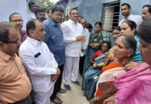ప్రేమ్నగర్ నాలా ప్రమాద బాధిత కుటుంబానికి ఎమ్మెల్యే ఆరెకపూడి గాంధీ రూ.2 లక్షల సాయం