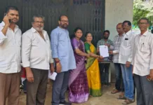 మియాపూర్లో SIR ఓటర్ నమోదు కేంద్రాల పరిశీలన