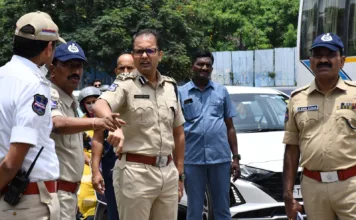 మియాపూర్ ట్రాఫిక్పై డీసీపీ శేషాద్రిని రెడ్డి ప్రత్యేక దృష్టి