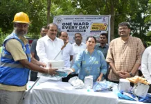 గచ్చిబౌలిలో వన్ డే-వన్ వార్డ్ సమీక్ష.. పెండింగ్ పనులు వేగంగా పూర్తి చేయాలని ఆరెకపూడి గాంధీ ఆదేశం