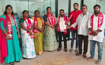 సీఎంసీ పరిధిలో అసంపూర్తి పనులు వెంటనే పూర్తి చేయాలి.. కమిషనర్కు ఎంసీపీఐ(యూ) వినతి