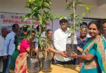 పర్యావరణ పరిరక్షణకు ప్రతి ఒక్కరూ ముందుకు రావాలి: ఉప్పలపాటి శ్రీకాంత్