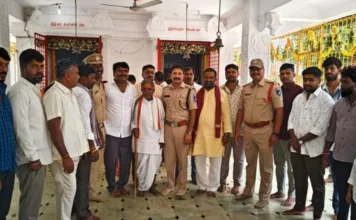 బోనాల బందోబస్తులో అప్రమత్తంగా ఉండాలి: డీసీపీ చింతమనేని శ్రీనివాస్