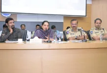 సైబరాబాద్లో ట్రాఫిక్, రోడ్లపై ఫోకస్.. 334 పనులపై అధికారుల సమీక్ష