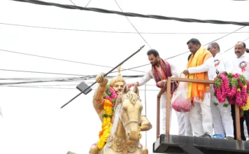 స్వాభిమానం, సమానత్వం కోసం పోరాడిన వీరుడు సర్దార్ సర్వాయి పాపన్న గౌడ్: రవికుమార్ యాదవ్