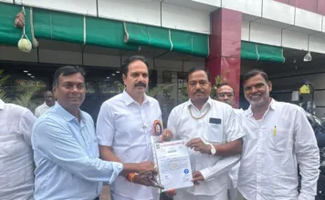 జగదీశ్వర్ గౌడ్తో ఆర్యవైశ్య మహాసభ ప్రతినిధుల ఆత్మీయ సమావేశం