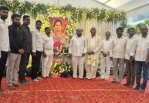రాగం సుజాత యాదవ్ కు ఆర్. కృష్ణయ్య, భేరి రామచందర్ యాదవ్ నివాళులు