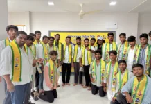 విద్యార్థి విభాగానికి కొత్త నాయకత్వం.. టీఆర్ఎస్లో 50 మంది విద్యార్థుల చేరిక