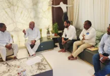 సుజాత యాదవ్ కుటుంబాన్ని పరామర్శించిన ప్రముఖులు