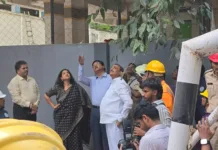 అంజయ్యనగర్లో అక్రమ భవనం కుప్పకూలి ఇద్దరు మృతి