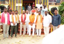 శ్రావణమాస బోనాల సందర్భంగా అమ్మవార్లకు రవికుమార్ యాదవ్ ప్రత్యేక పూజలు