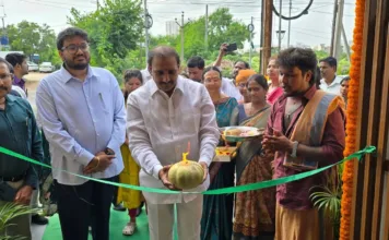 శేరిలింగంపల్లిలో ఇందిరా మహిళా శక్తి క్యాంటీన్ ప్రారంభం