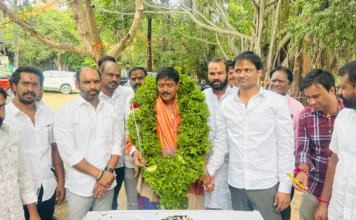 శివ సింగ్ జన్మదిన వేడుకలు.. పాల్గొన్న మాజీ కార్పొరేటర్ గంగాధర్ రెడ్డి