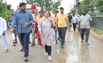 నెక్నాంపూర్ బేబీ పాండ్లో వినాయక నిమజ్జన ఏర్పాట్ల పరిశీలన