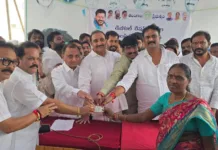 శేరిలింగంపల్లిలో 61,482 స్మార్ట్ రేషన్ కార్డుల పంపిణీ