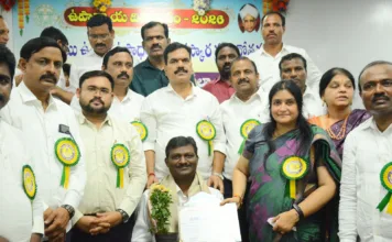 జిల్లా ఉత్తమ ఉపాధ్యాయ పురస్కారం దక్కడం అదృష్టం: గడ్డమీది బాలరాజు