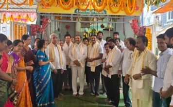 శ్రీ లక్ష్మీ గణపతి దేవాలయ ప్రథమ వార్షికోత్సవంలో ప్రత్యేక పూజలు