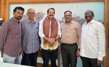 ఆర్యవైశ్య సంఘం నాయకుల మర్యాదపూర్వక భేటీ.. షేక్ చాంద్ పాషాతో సమావేశం