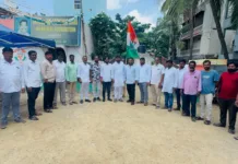 ట్యాంక్బండ్ వద్ద కాంగ్రెస్ మహాధర్నా.. హఫీజ్పేట్, మదీనాగూడ నుంచి భారీగా తరలిన నాయకులు, కార్యకర్తలు