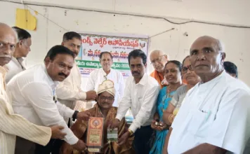 శేరిలింగంపల్లిలో ఘనంగా గురుపూజోత్సవం.. 35 మంది ఉత్తమ ఉపాధ్యాయులకు పురస్కారాలు