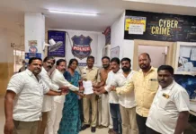 కేసీఆర్పై వ్యాఖ్యలు వెనక్కి తీసుకుని క్షమాపణ చెప్పాలి: మియాపూర్ పోలీసులకు బీఆర్ఎస్ నేతల ఫిర్యాదు