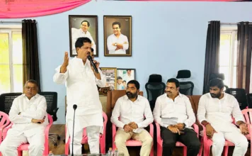 శేరిలింగంపల్లి బీఆర్ఎస్ ముఖ్య నేతలతో మాధవరం కృష్ణారావు, శంభీపూర్ రాజు సమీక్ష