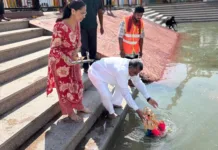 పర్యావరణ పరిరక్షణకు మట్టి గణపతులనే పూజించాలి: కొమిరిశెట్టి సాయిబాబా