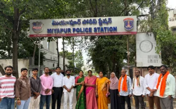 మహిళలకు ఇచ్చే గౌరవం ఇదేనా? హఫీజ్పేట్ ఘటనపై మాజీ కార్పొరేటర్ బొబ్బా నవతారెడ్డి ఆగ్రహం